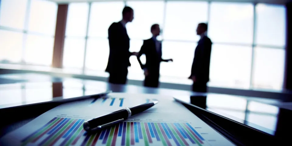 Skuteczne strategie redukcji odpadów opakowaniowych dla e‑commerce — integracja z Kotkas